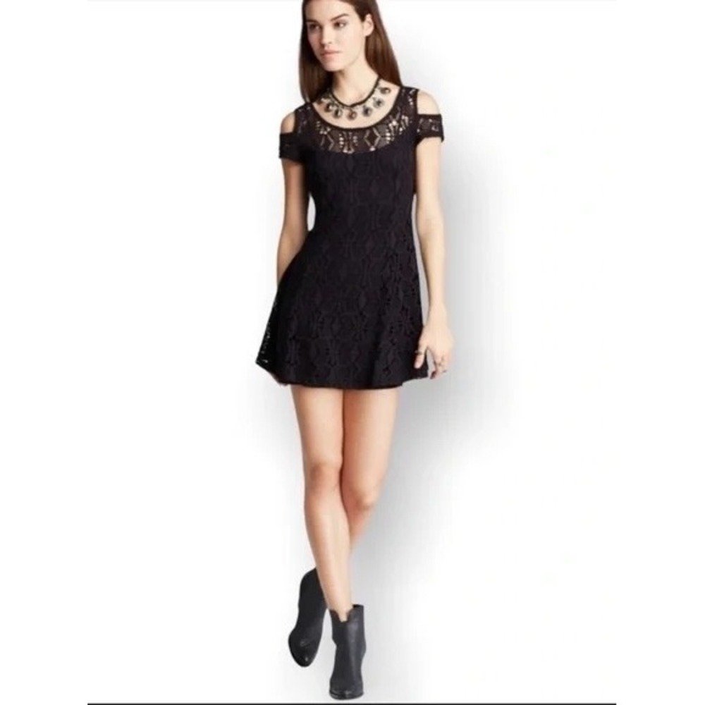 Free People Kiss The Sun Off Shoulder Black Lace Whimsigoth Witchy Indie‎ Y2K